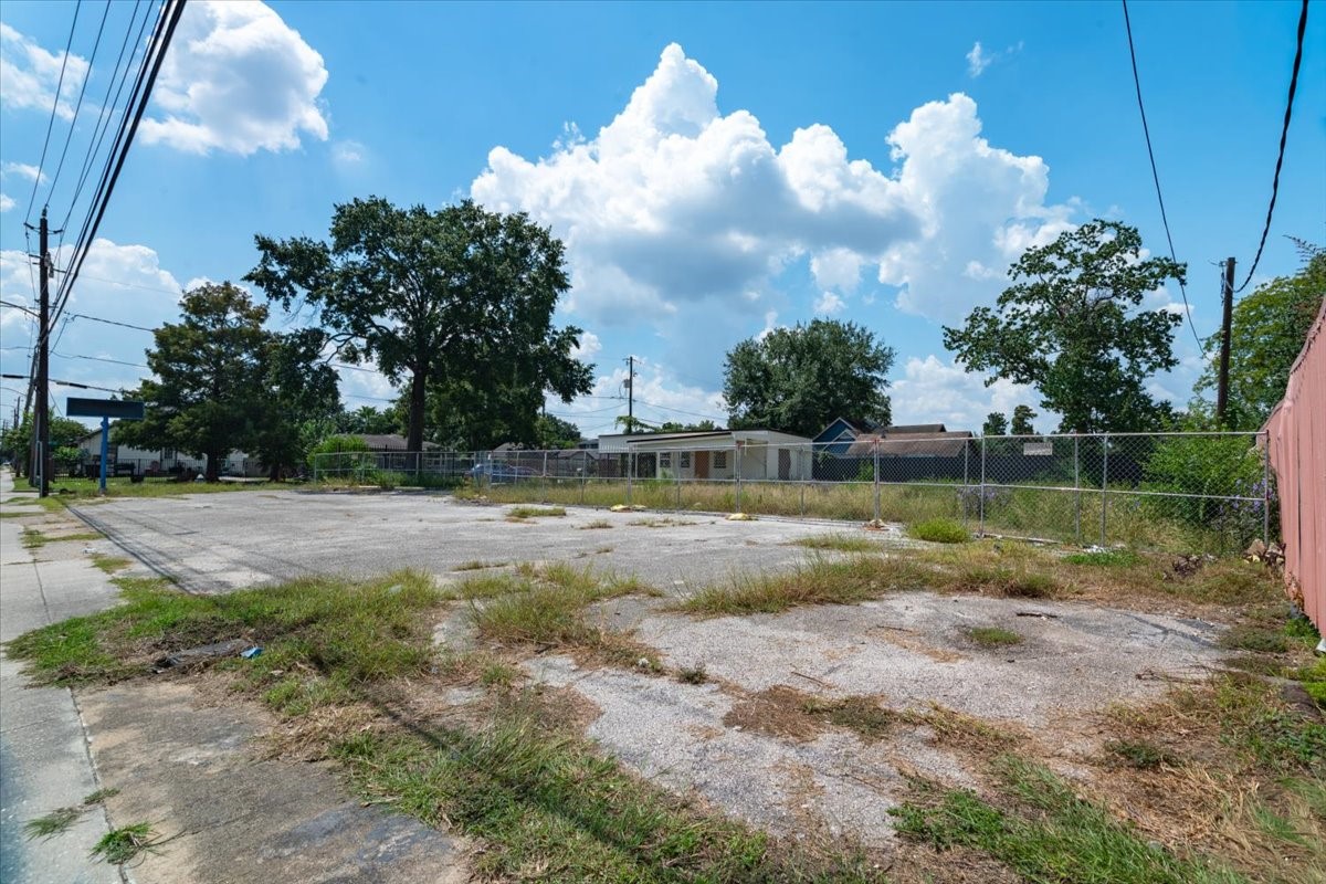 741 McDaniel Street Houston, TX 77022 - Photo 2 of 25 a view of a backyard