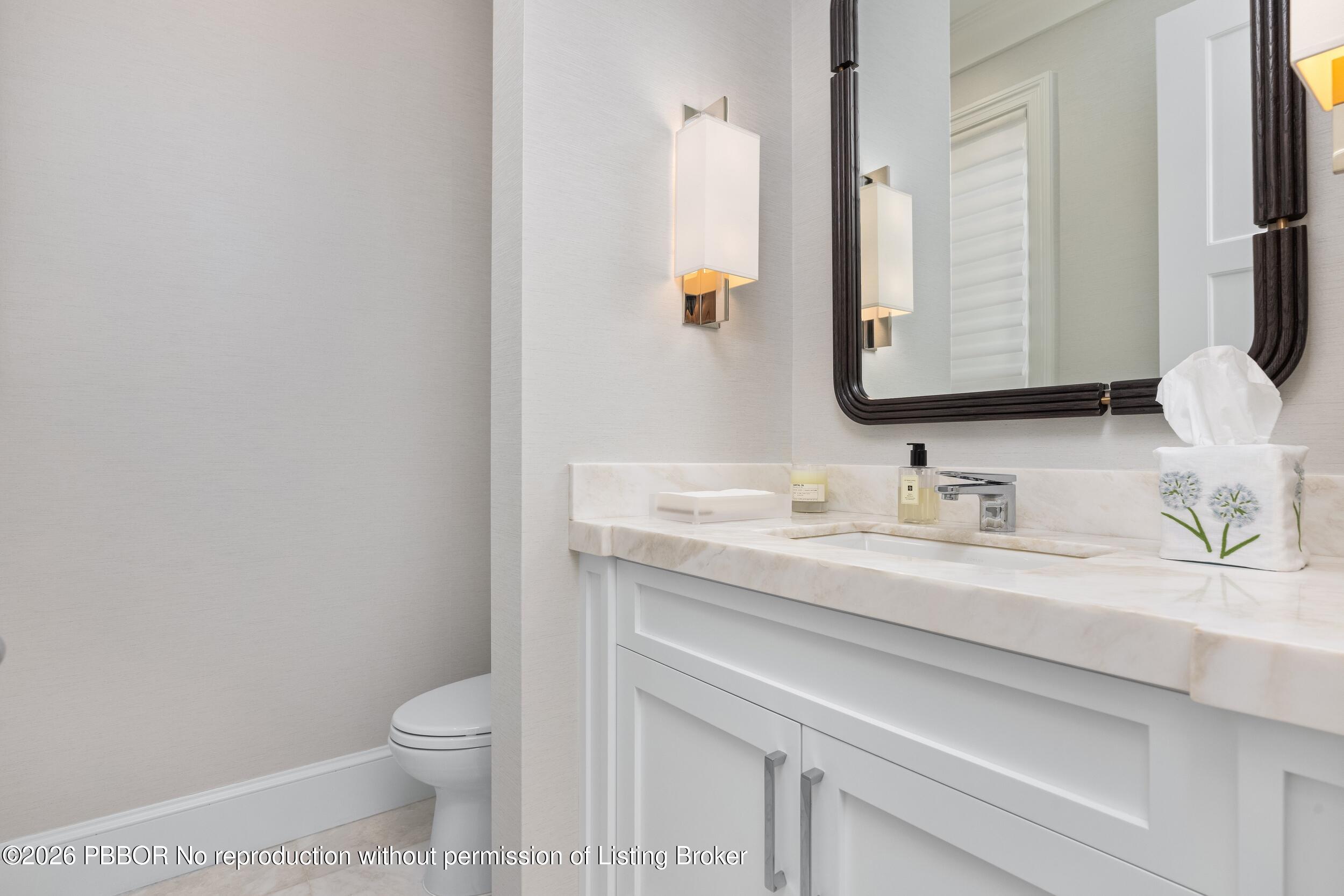 229 Ridgeview Drive Palm Beach, FL 33480 - Photo 28 of 33 Guest Bath