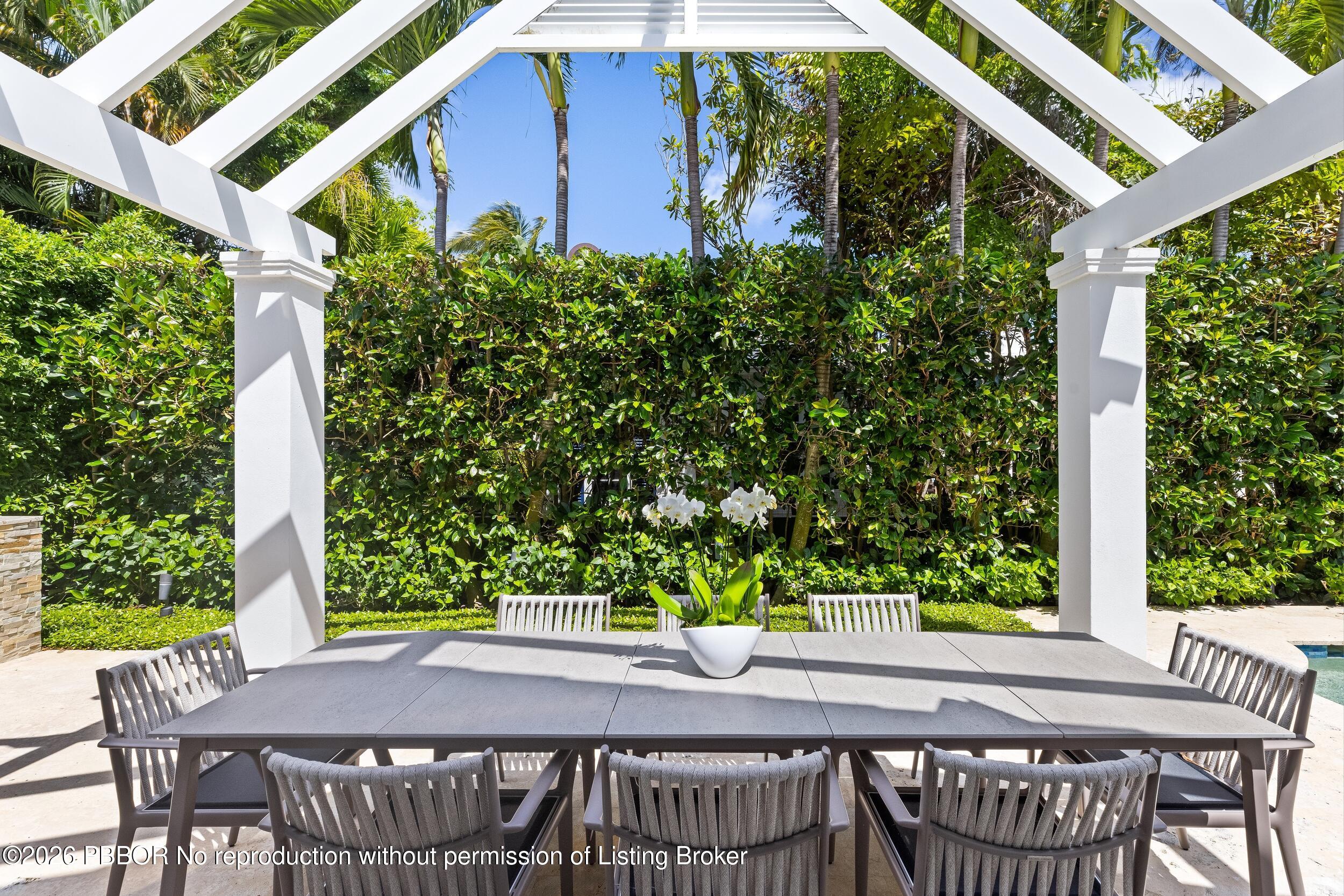 229 Ridgeview Drive Palm Beach, FL 33480 - Photo 29 of 33 Patio