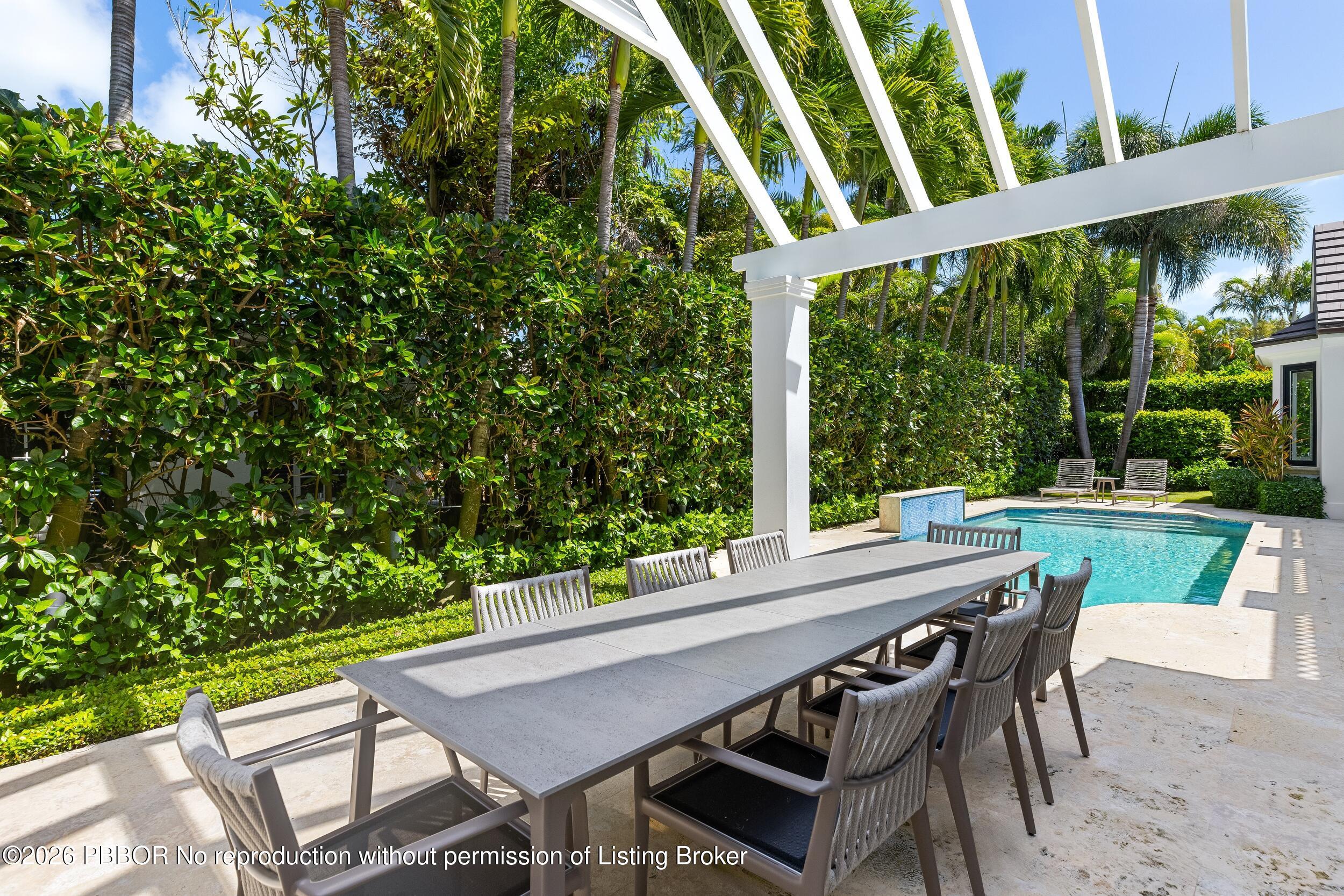 229 Ridgeview Drive Palm Beach, FL 33480 - Photo 31 of 33 Patio