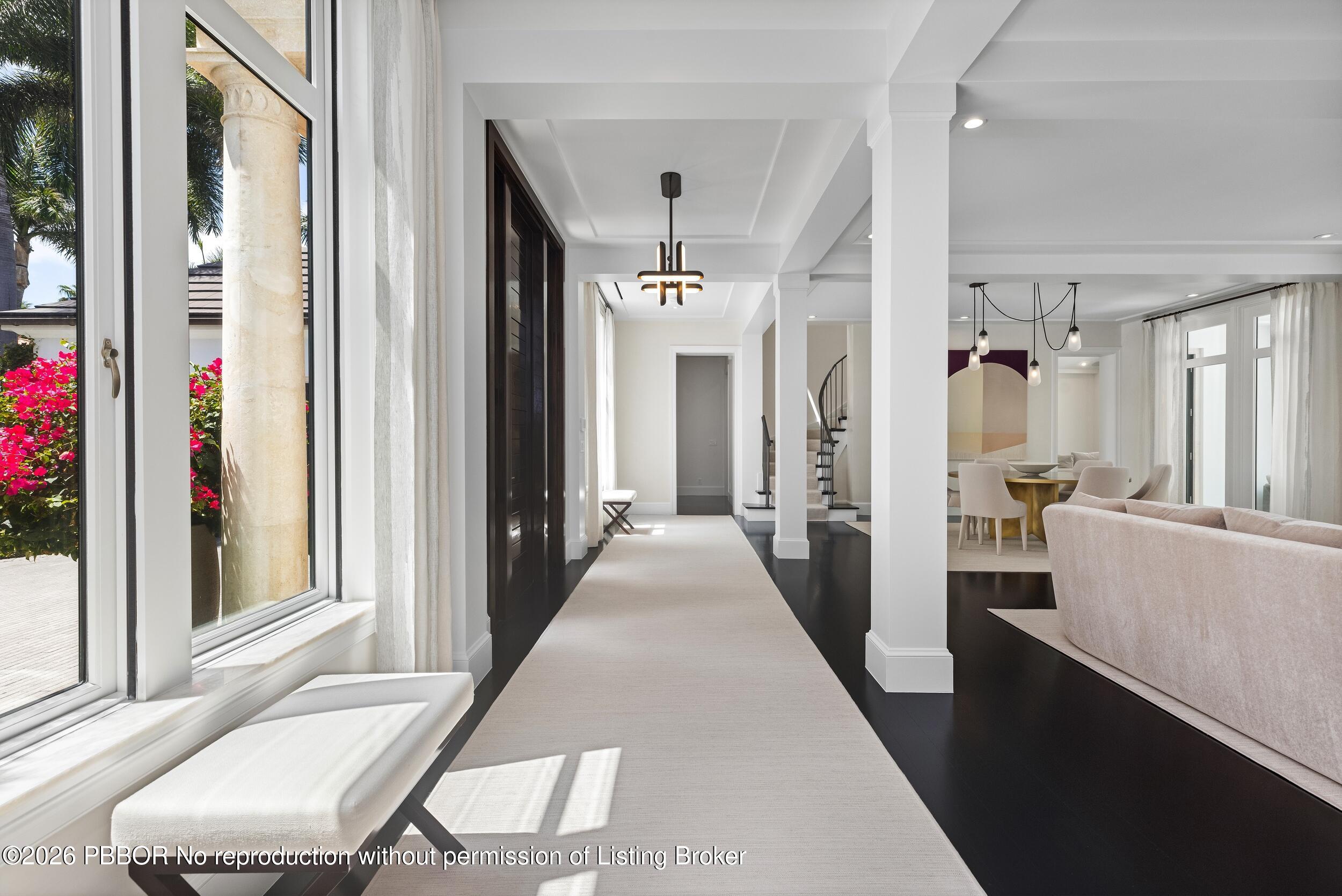 229 Ridgeview Drive Palm Beach, FL 33480 - Photo 4 of 33 Foyer