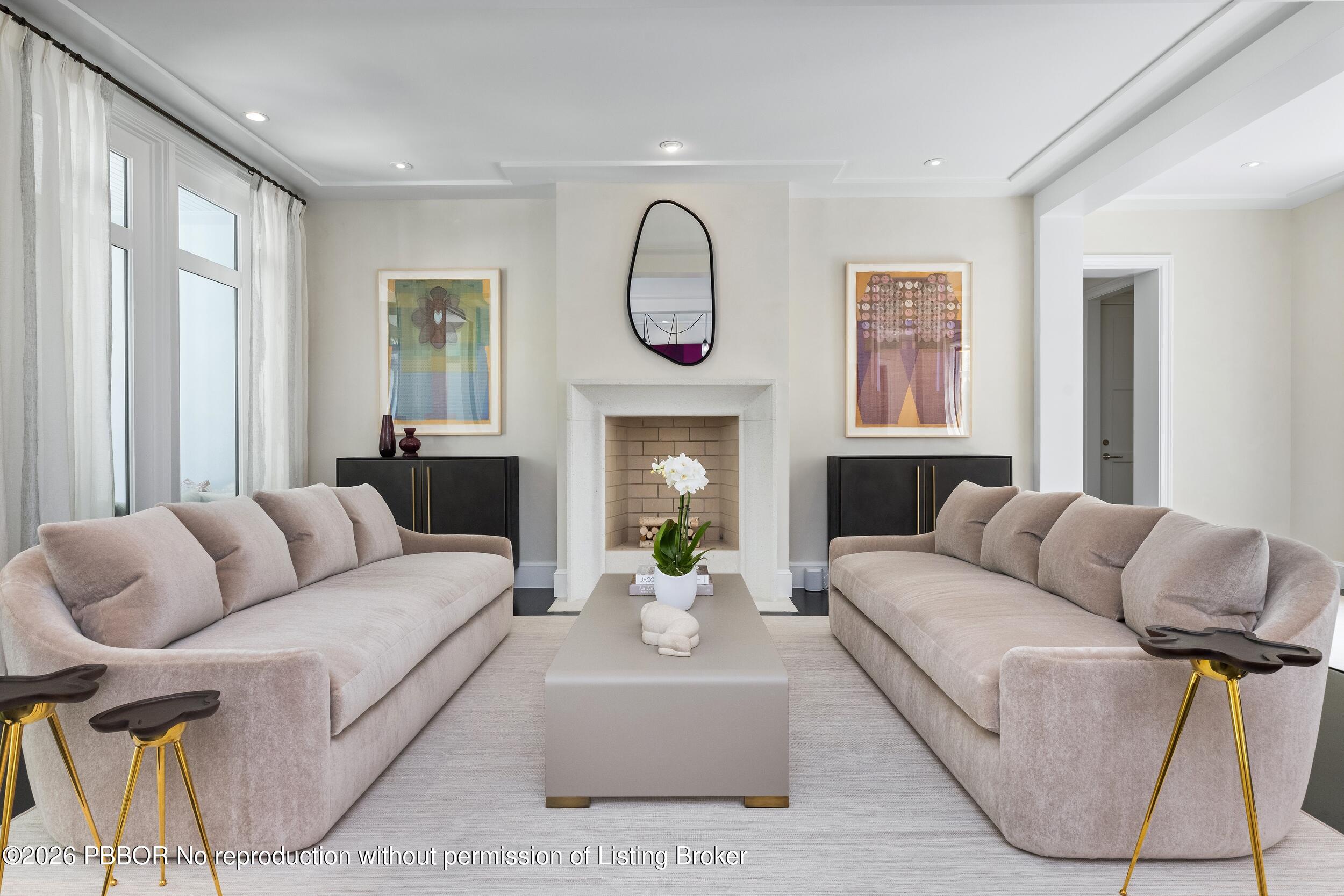 229 Ridgeview Drive Palm Beach, FL 33480 - Photo 5 of 33 Living Room