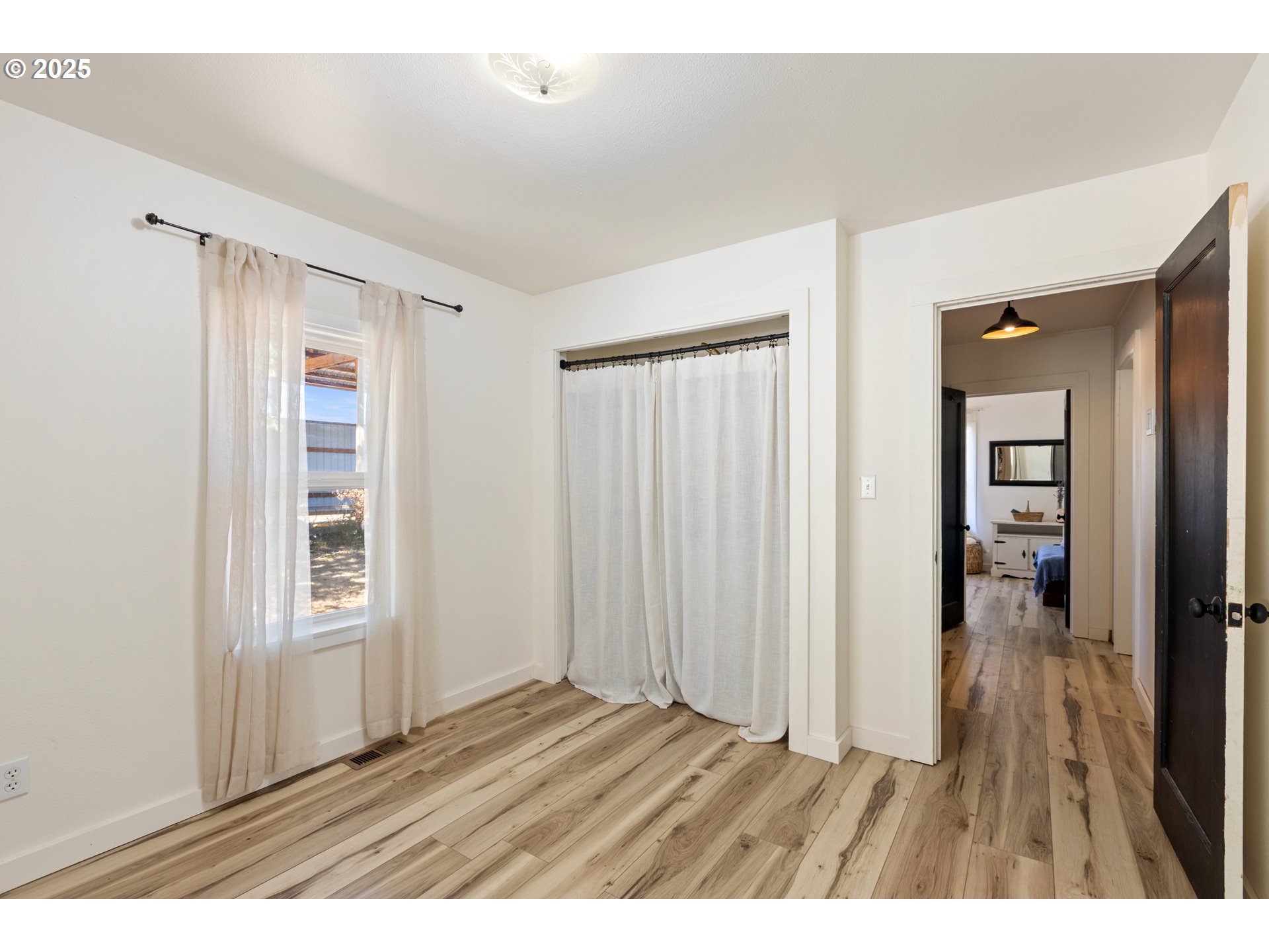 187 Hackett Lane Riddle, OR 97469 - Photo 17 of 48 a view interior of a house with wooden floor