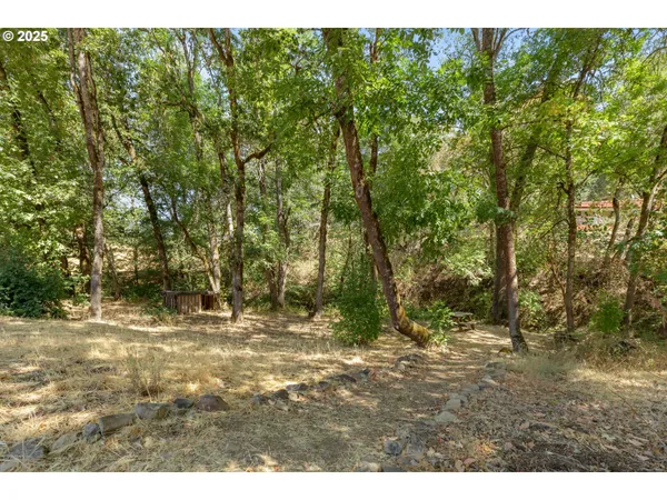 $849,900 | 187 Hackett Lane, Riddle, OR 97469
