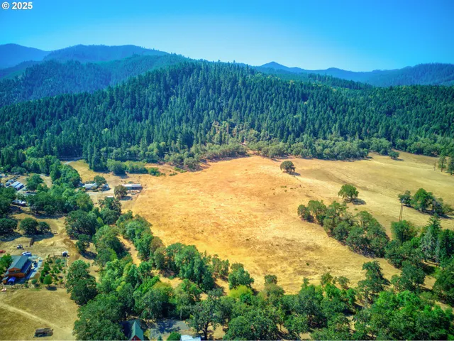 $849,900 | 187 Hackett Lane, Riddle, OR 97469