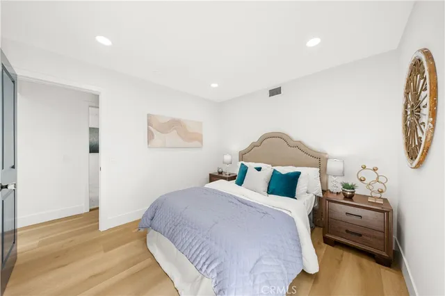 $1,490,000 | 25011 Mammoth Circle, Lake Forest, CA 92630