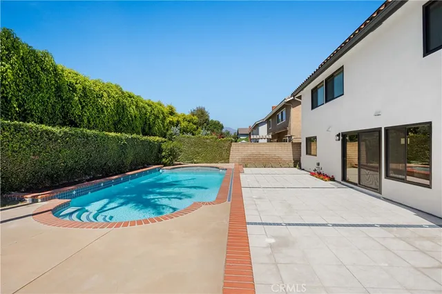 $1,490,000 | 25011 Mammoth Circle, Lake Forest, CA 92630