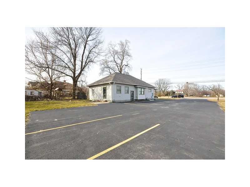 6411 Thompson Road Indianapolis, IN 46221 - Photo 3 of 4 Gallery Image 3