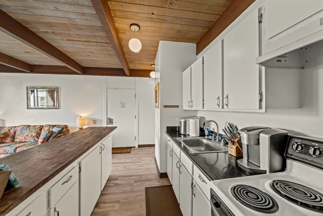 $385,000 | 76-6246 Alii Drive, Unit 343, Kailua-Kona, HI 96740