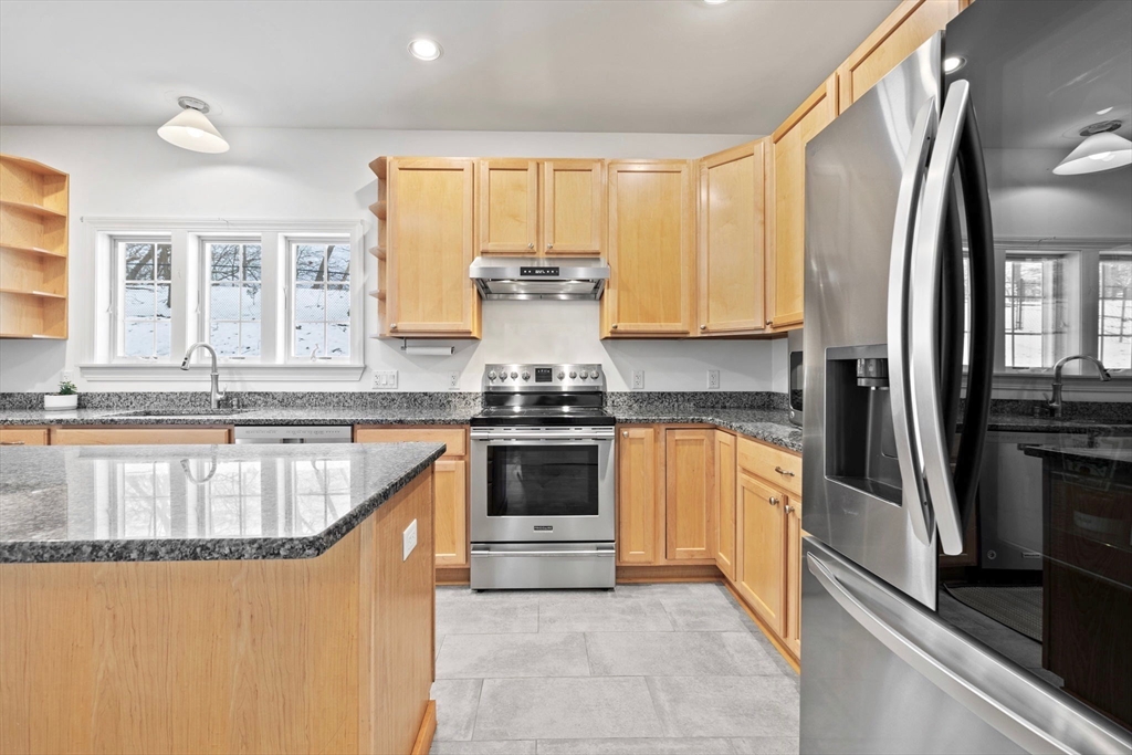 126 Valley Road Needham, MA 02492 - Photo 5 of 23