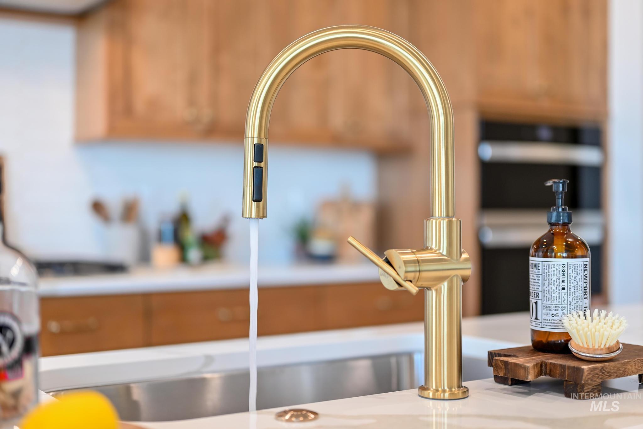 14702 Port Royal Street Caldwell, ID 83607 - Photo 14 of 39 Kitchen view of a sink
