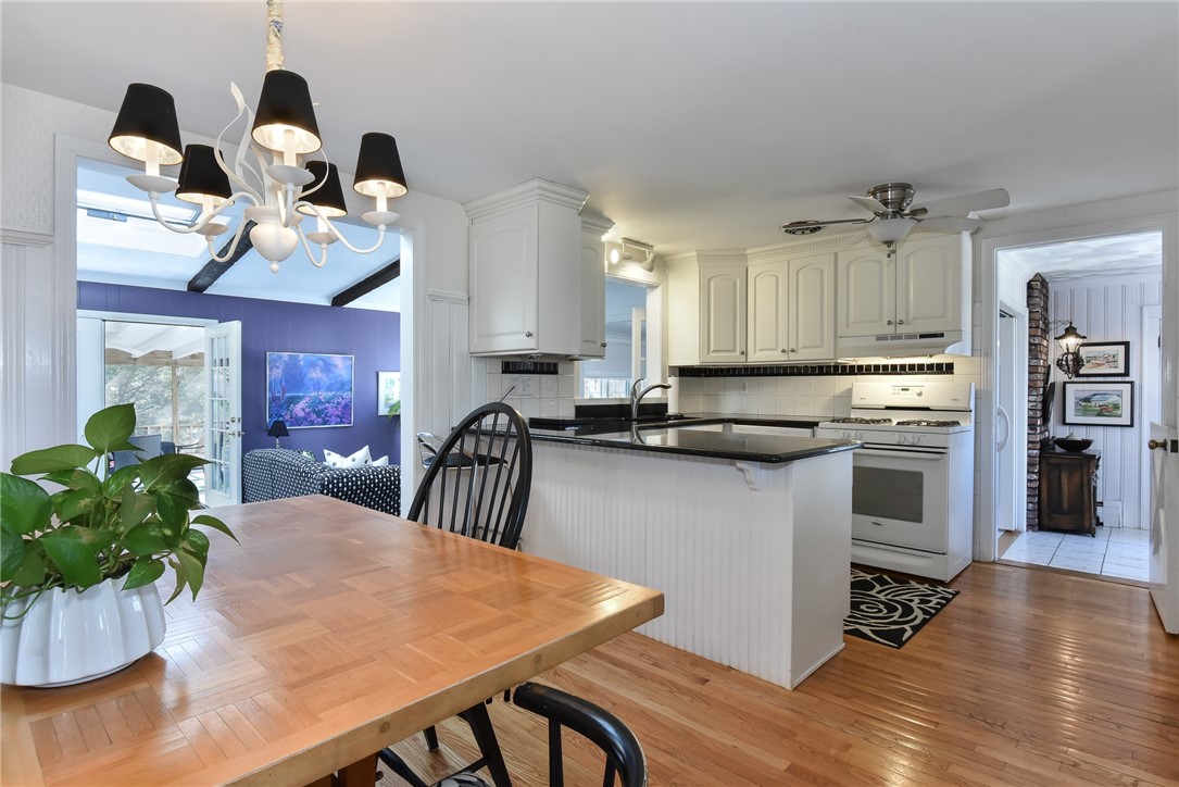 11 Lockwood Road Cumberland, RI 02864 - Photo 6 of 34