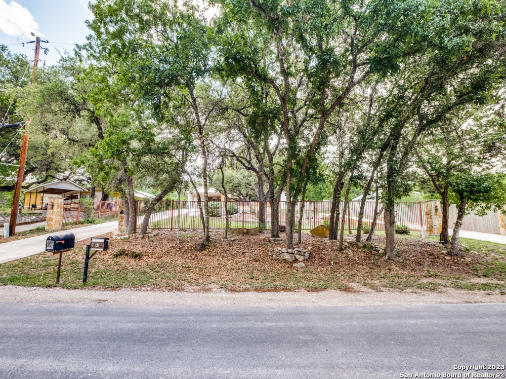 651 Hancock Road Canyon Lake, TX 78133 - Photo 4 of 25 Gallery Image 4