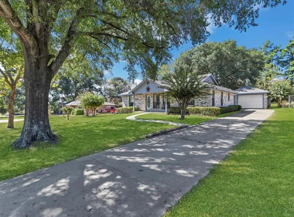 $239,990 | 70 East Post Oak Lane, Shepherd, TX 77371