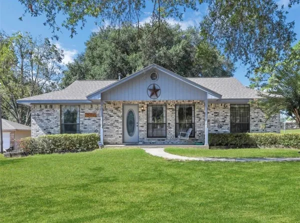 $239,990 | 70 East Post Oak Lane, Shepherd, TX 77371