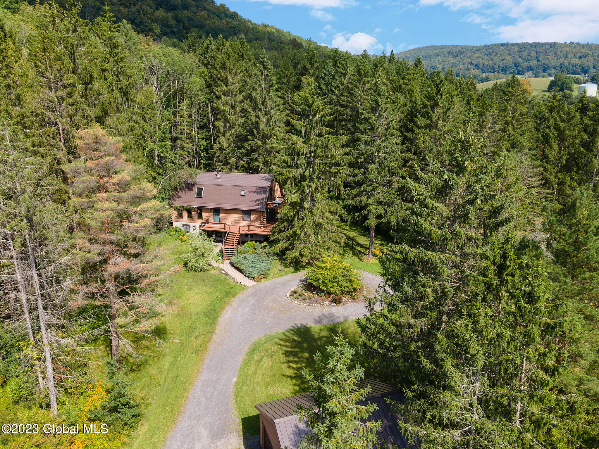 60-web-or-mls-116HeronRd_60