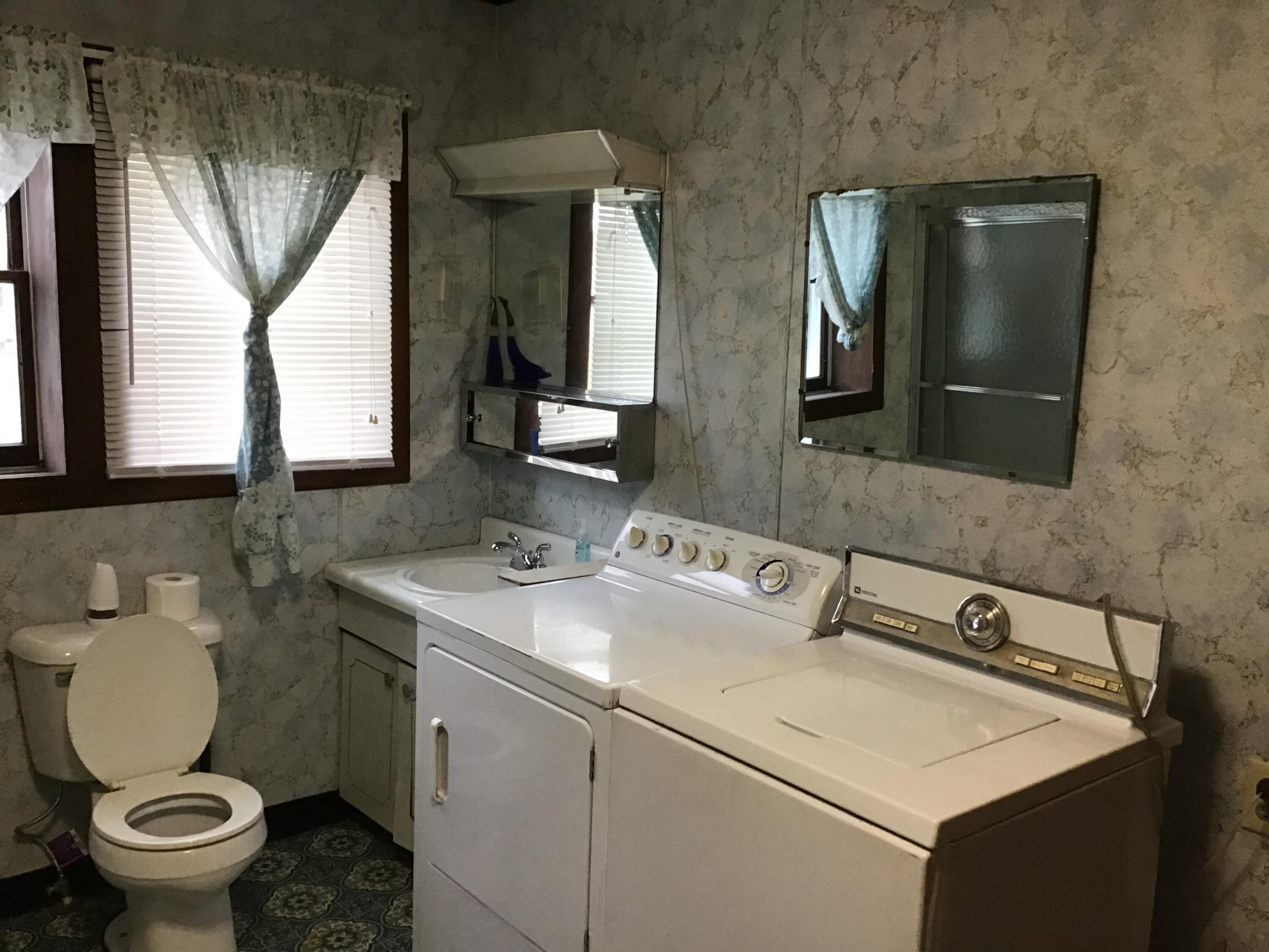 705 Coeburn Road Wise, VA 24293 - Photo 25 of 32 *