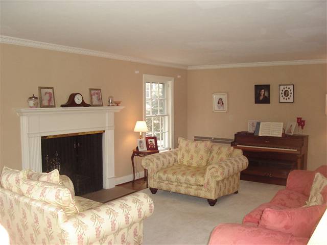 1047 Whittier Road Grosse Pointe, MI 48230 - Photo 8 of 29 31099889-7.JPG