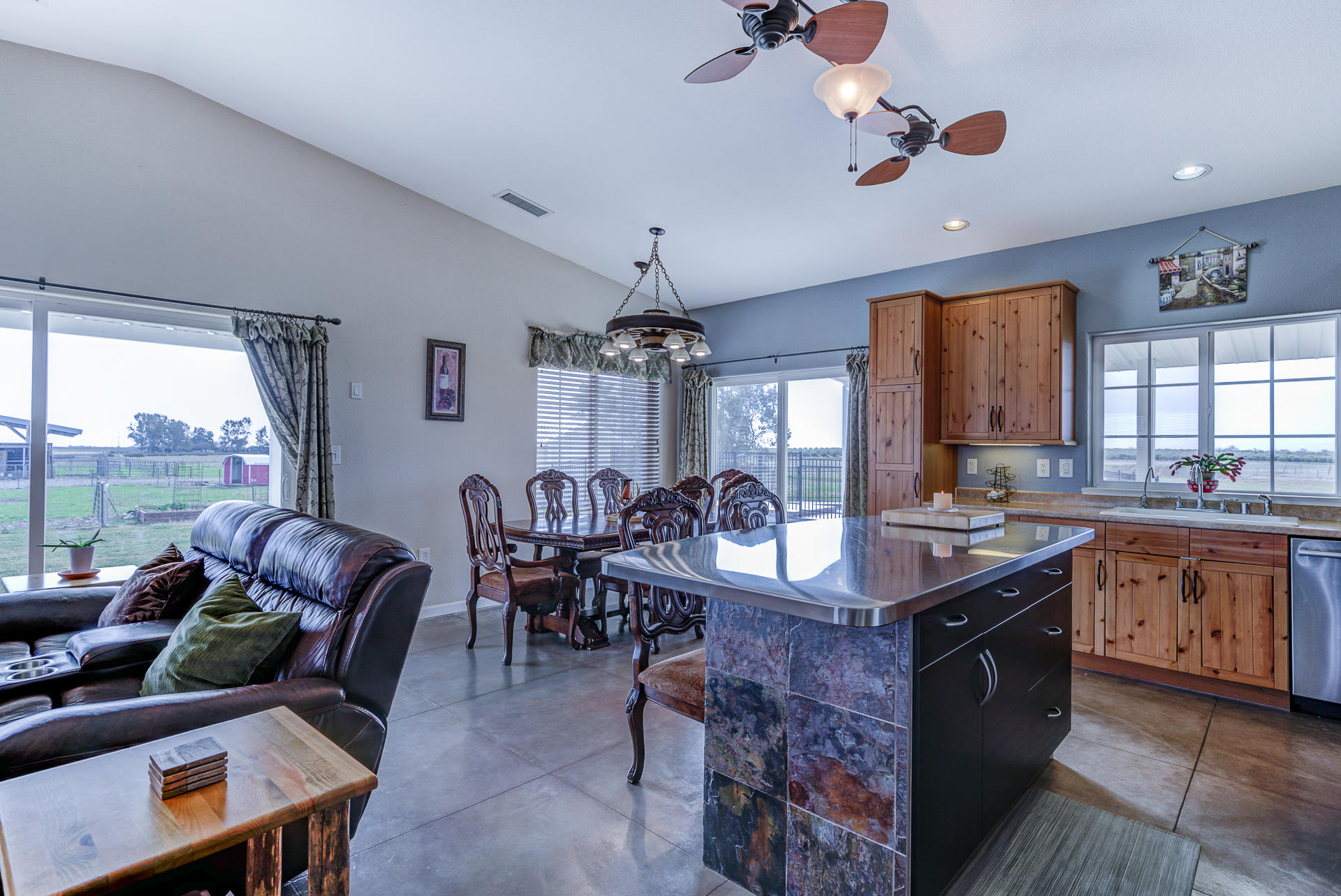 6845 Rawson Road Corning, CA 96021 - Photo 8 of 54 Living room kitchen