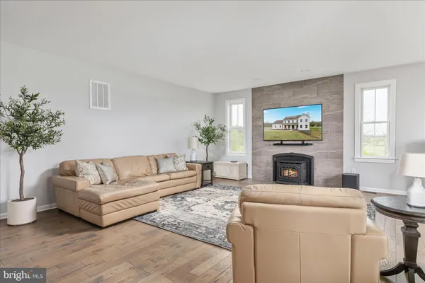 $899,900 | 230 Conifer Lane, Winchester, VA 22602