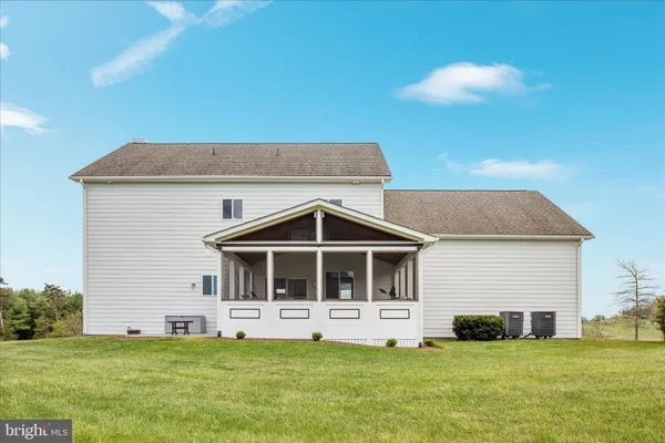 $899,900 | 230 Conifer Lane, Winchester, VA 22602