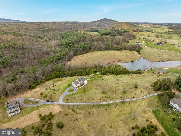 $899,900 | 230 Conifer Lane, Winchester, VA 22602