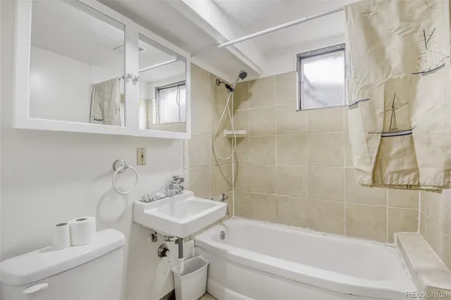 $1,700 | 4260 East Fremont Avenue, Centennial, CO 80122