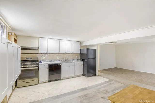 $1,700 | 4260 East Fremont Avenue, Centennial, CO 80122