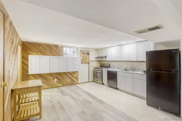 $1,395 | 4260 East Fremont Avenue, Centennial, CO 80122