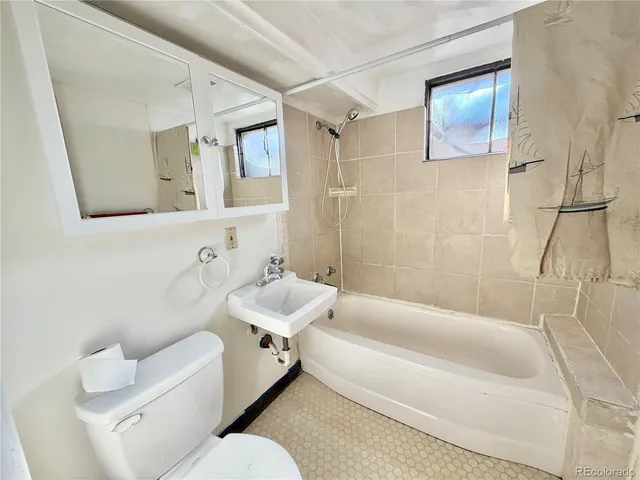 $1,700 | 4260 East Fremont Avenue, Centennial, CO 80122