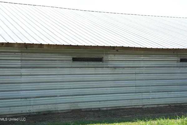 $1,495,000 | 112 Old Highway 13, Lena, MS 39094