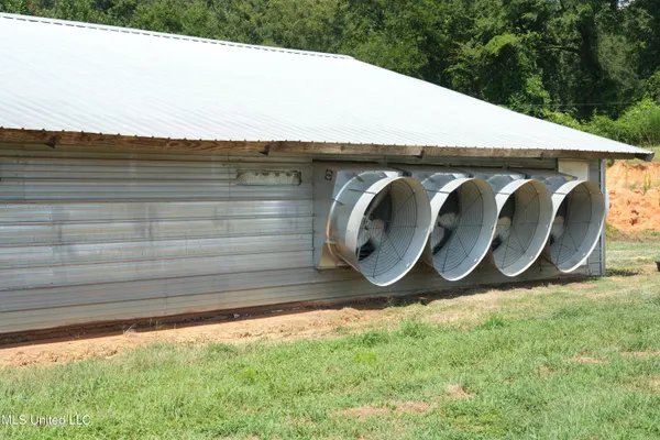 $1,495,000 | 112 Old Highway 13, Lena, MS 39094