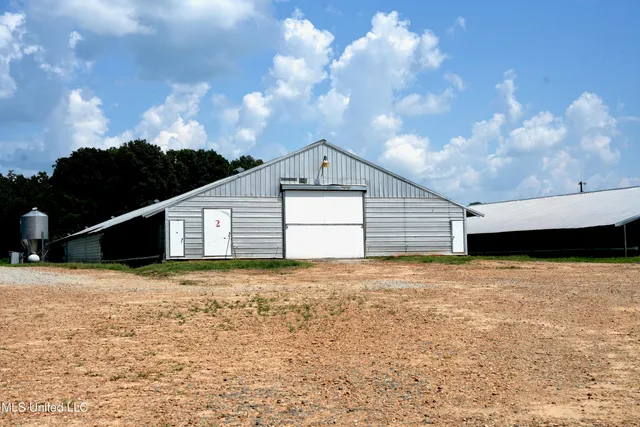 $1,495,000 | 112 Old Highway 13, Lena, MS 39094