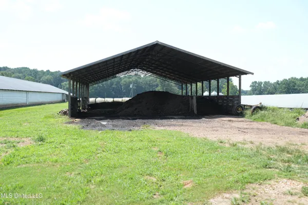 $1,495,000 | 112 Old Highway 13, Lena, MS 39094