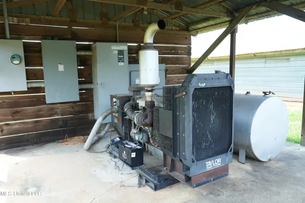 $1,495,000 | 112 Old Highway 13, Lena, MS 39094