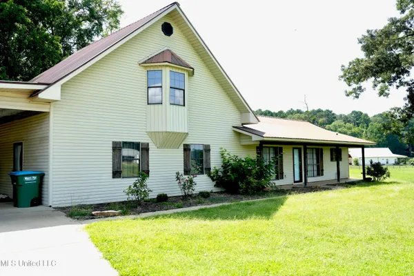 $1,495,000 | 112 Old Highway 13, Lena, MS 39094