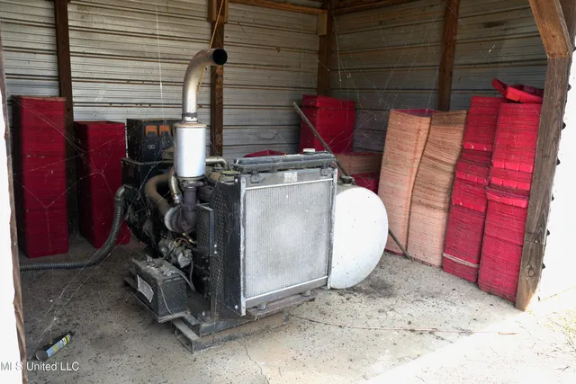 $1,495,000 | 112 Old Highway 13, Lena, MS 39094