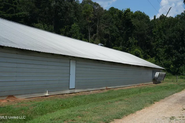 $1,495,000 | 112 Old Highway 13, Lena, MS 39094