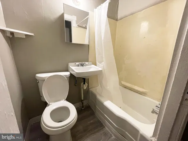 $850 | 4637 Leiper Street, Unit 2, Philadelphia, PA 19124