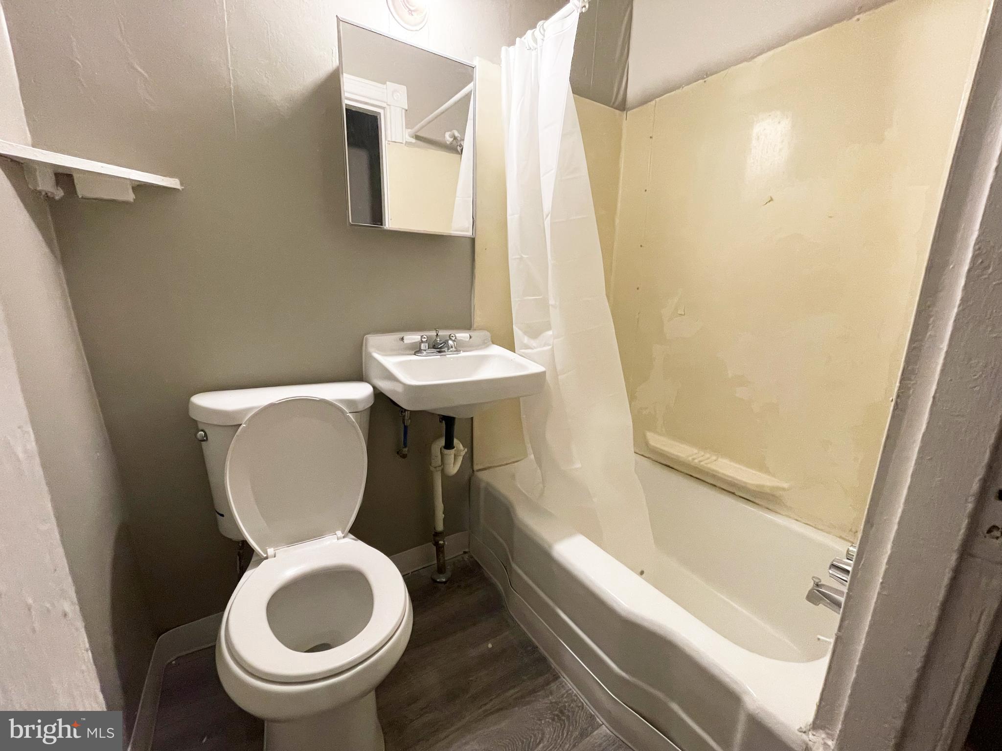 4637 Leiper Street, Unit 2 Philadelphia, PA 19124 - Photo 7 of 8