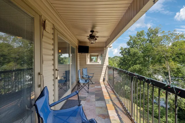 $399,995 | 2133 Lakeshore Drive, Old Hickory, TN 37138