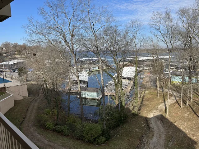 $399,995 | 2133 Lakeshore Drive, Old Hickory, TN 37138