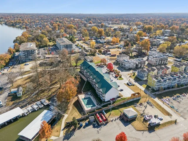 $399,995 | 2133 Lakeshore Drive, Old Hickory, TN 37138