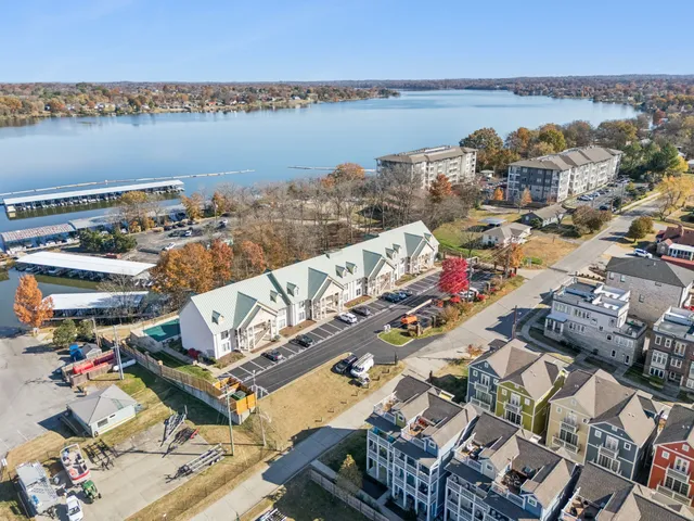 $399,995 | 2133 Lakeshore Drive, Old Hickory, TN 37138