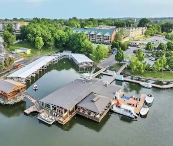 $399,995 | 2133 Lakeshore Drive, Old Hickory, TN 37138