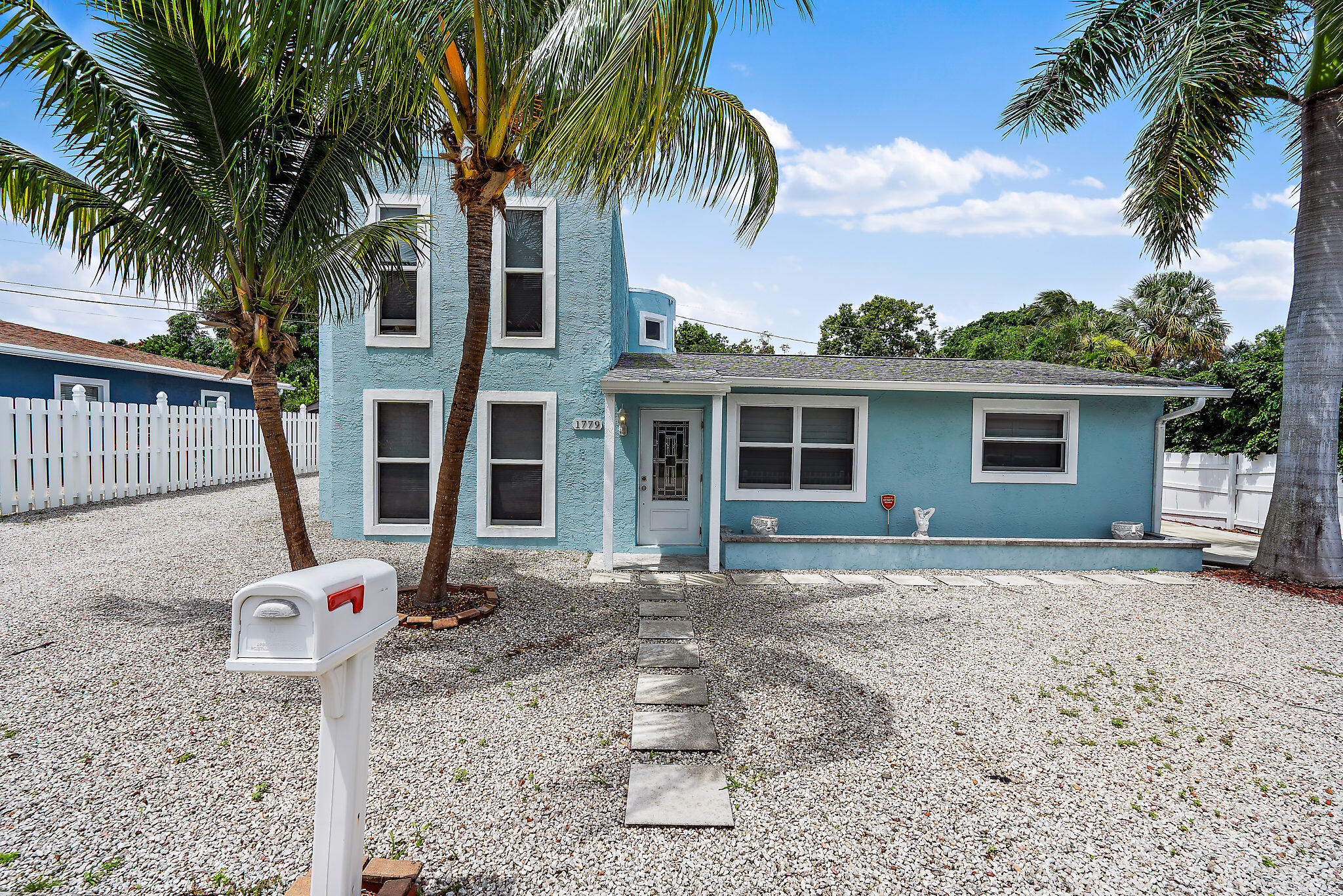 1779 Len Drive North Palm Beach, FL 33408 - Photo 3 of 32 1779 Len Dr exterior 2