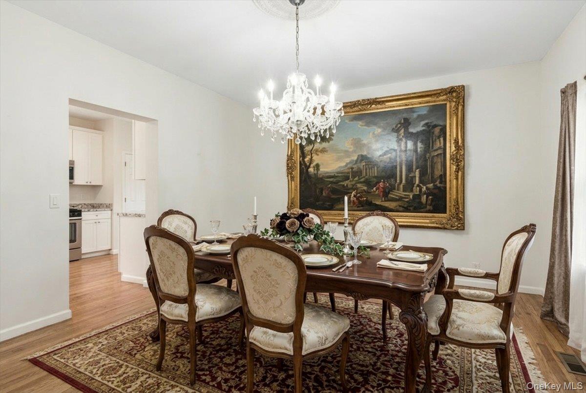 48 Private Road Calverton, NY 11933 - Photo 4 of 16