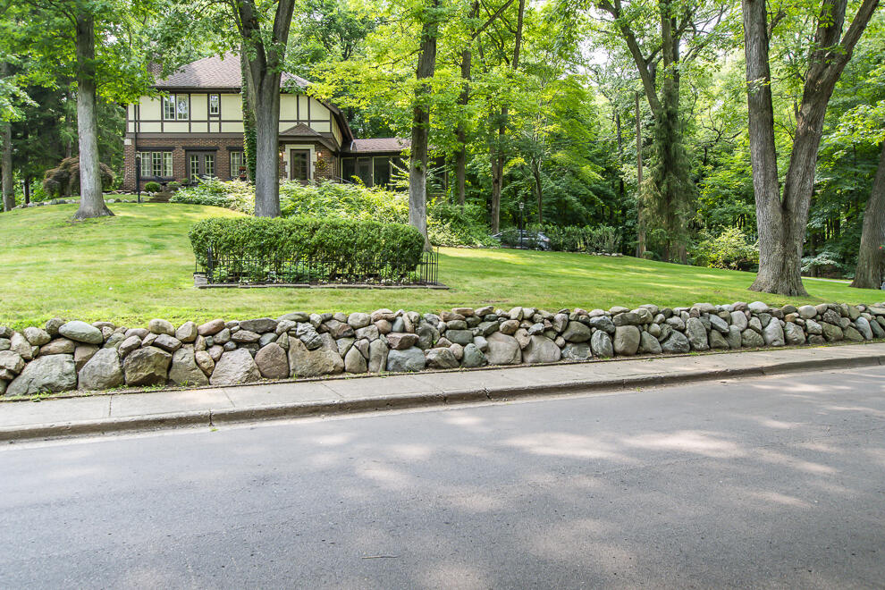 1136 Long Road Kalamazoo, MI 49008 - Photo 33 of 34 RN5_4524