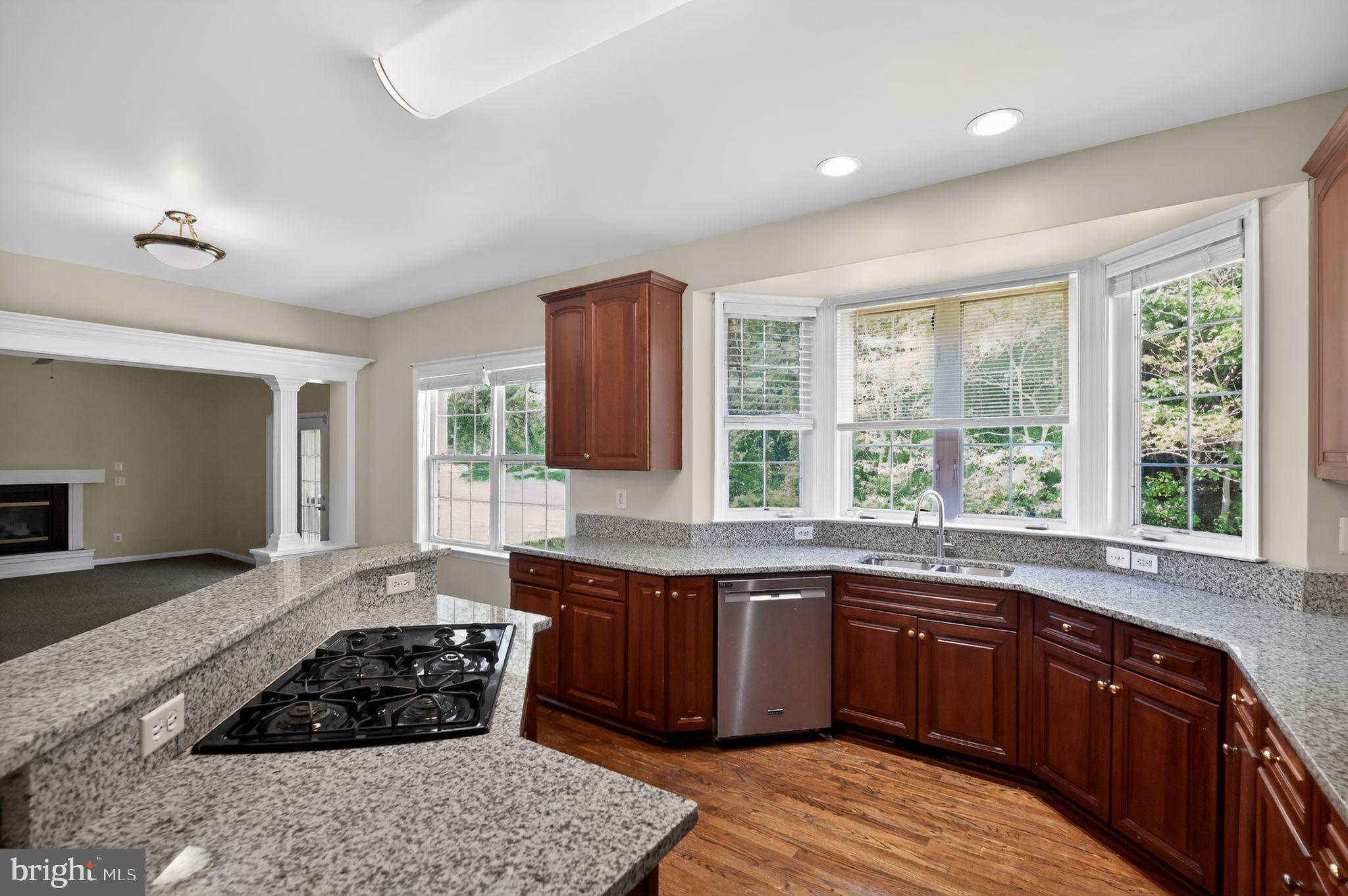 3627 Serendipity Road Woodbridge, VA 22193 - Photo 4 of 31