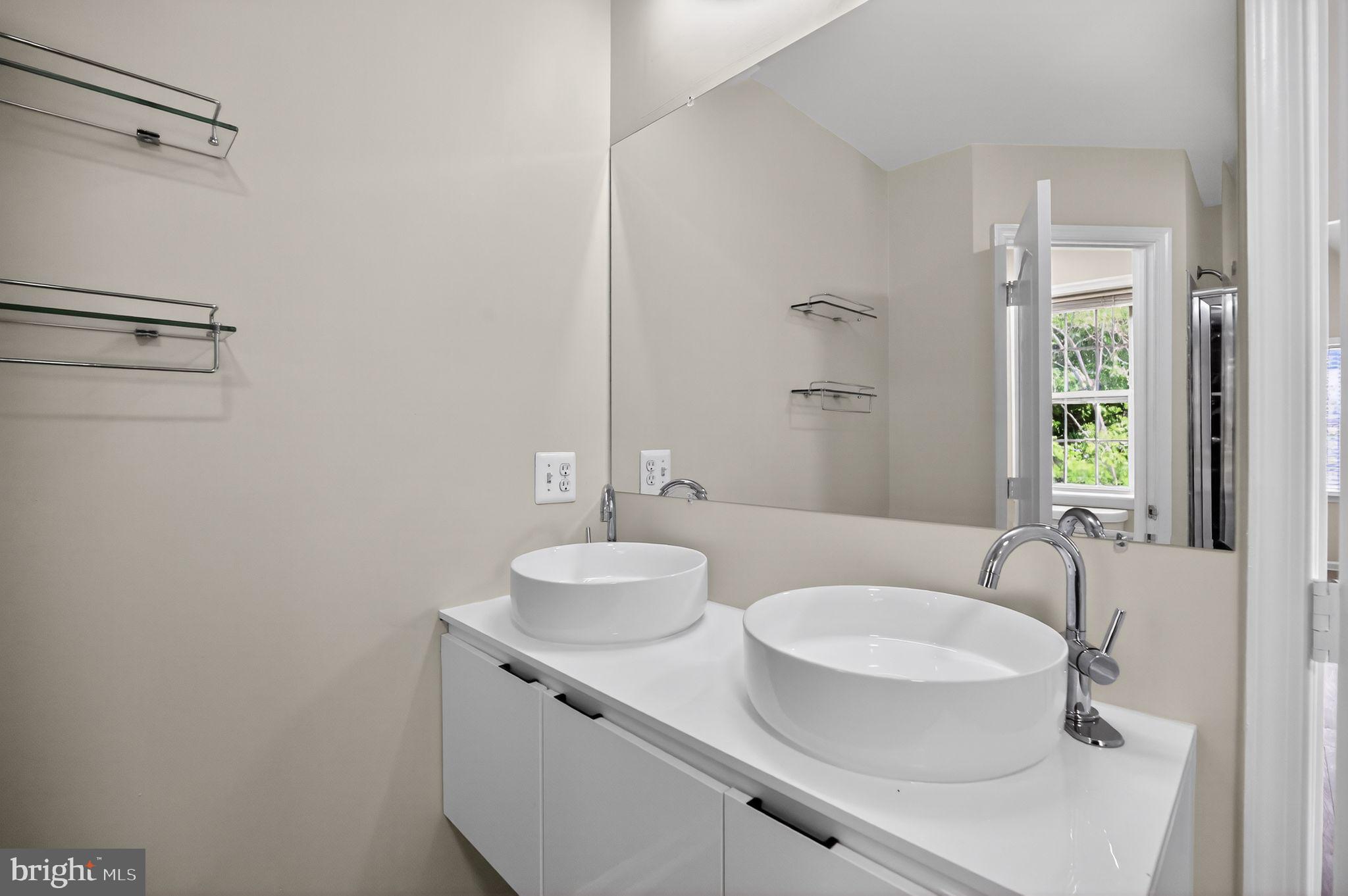 3627 Serendipity Road Woodbridge, VA 22193 - Photo 10 of 31